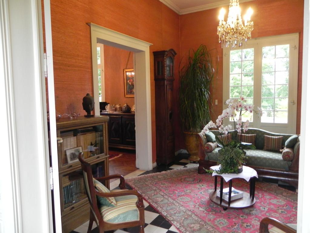 Chateau Belles Graves Acomodação com café da manhã Pomérols Exterior foto