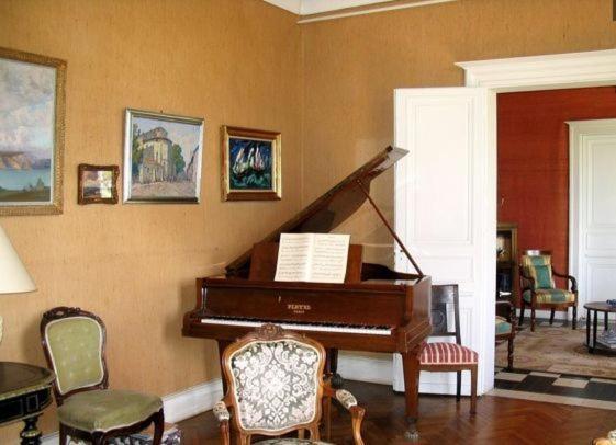 Chateau Belles Graves Acomodação com café da manhã Pomérols Exterior foto